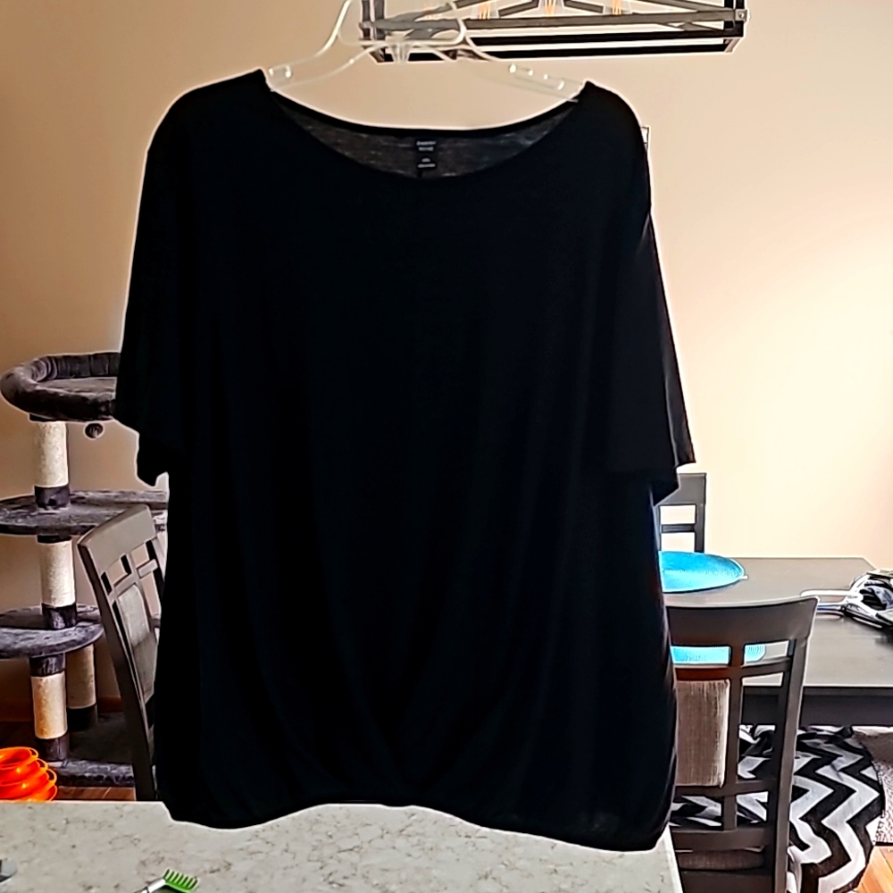 Emery Rose 4xl black short sleeve top